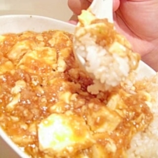 お手軽！簡単！市販のミートソースがマーボー丼に！